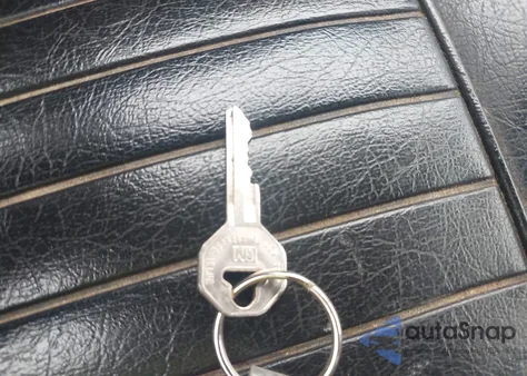 1964 Chevrolet Corvair из США, поврежденный, VIN 40927W252823